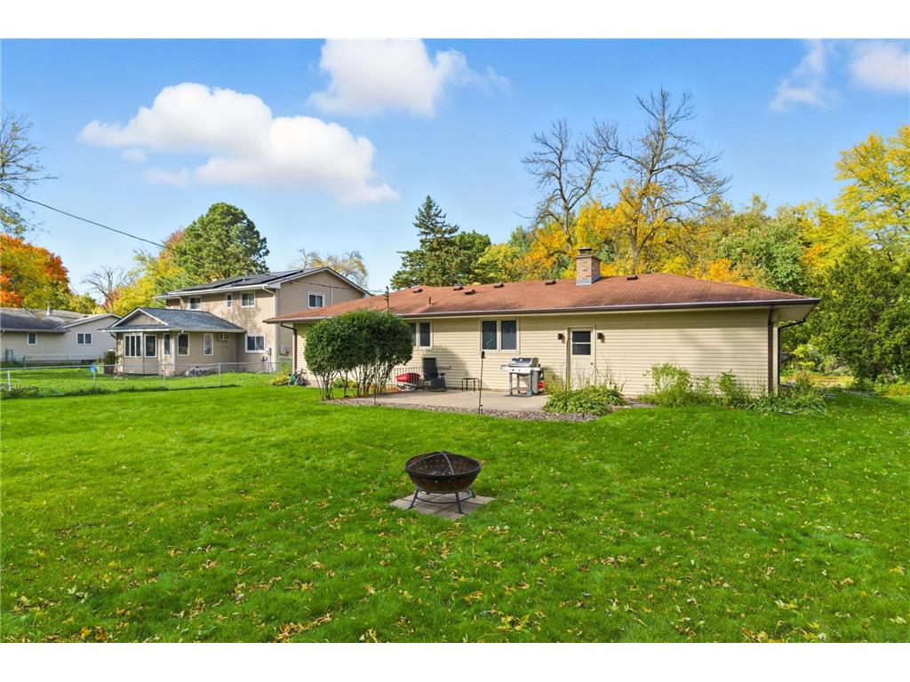 2001 Woods Lane Burnsville MN 55337 6788958 image31