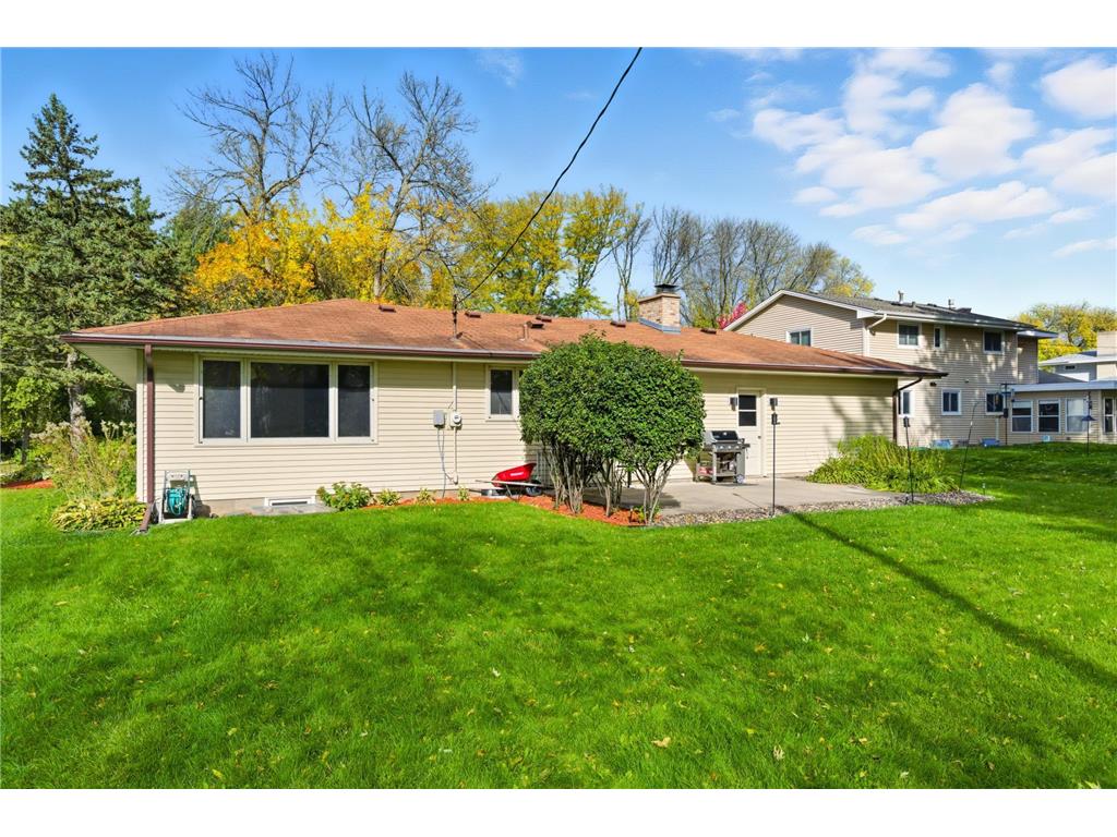 2001 Woods Lane Burnsville MN 55337 6788958 image34