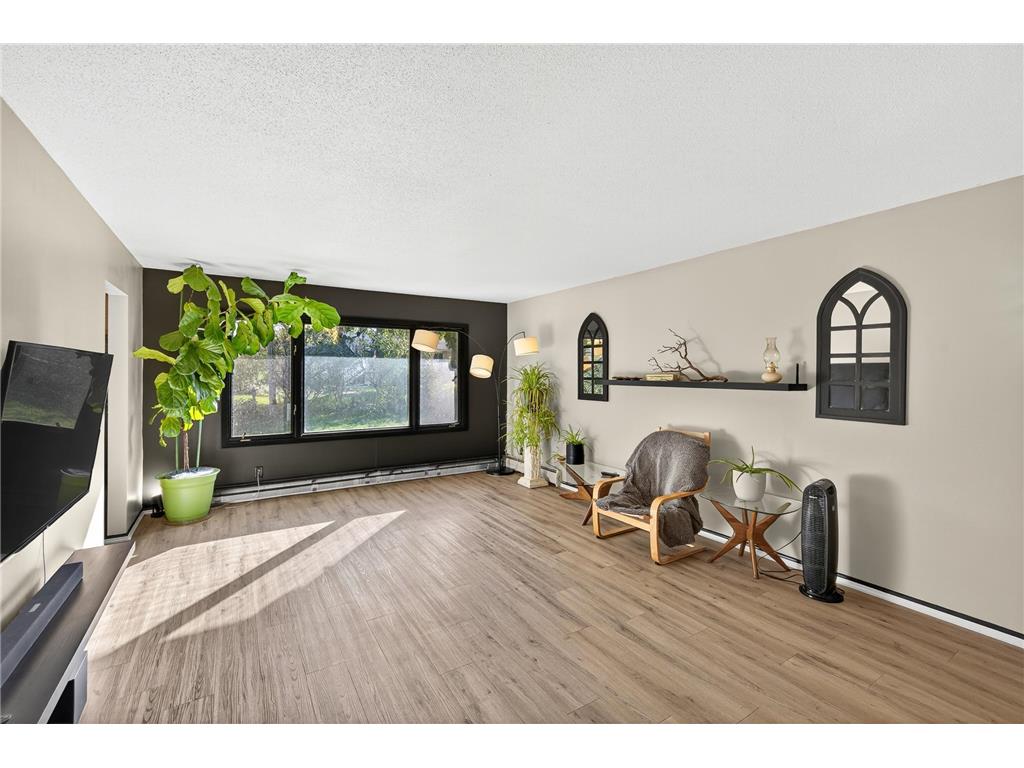 2001 Woods Lane Burnsville MN 55337 6788958 image7