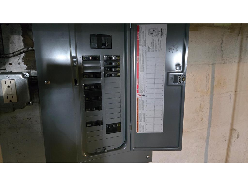 2002 3rd Avenue NE Austin MN 55912 6784591 image16