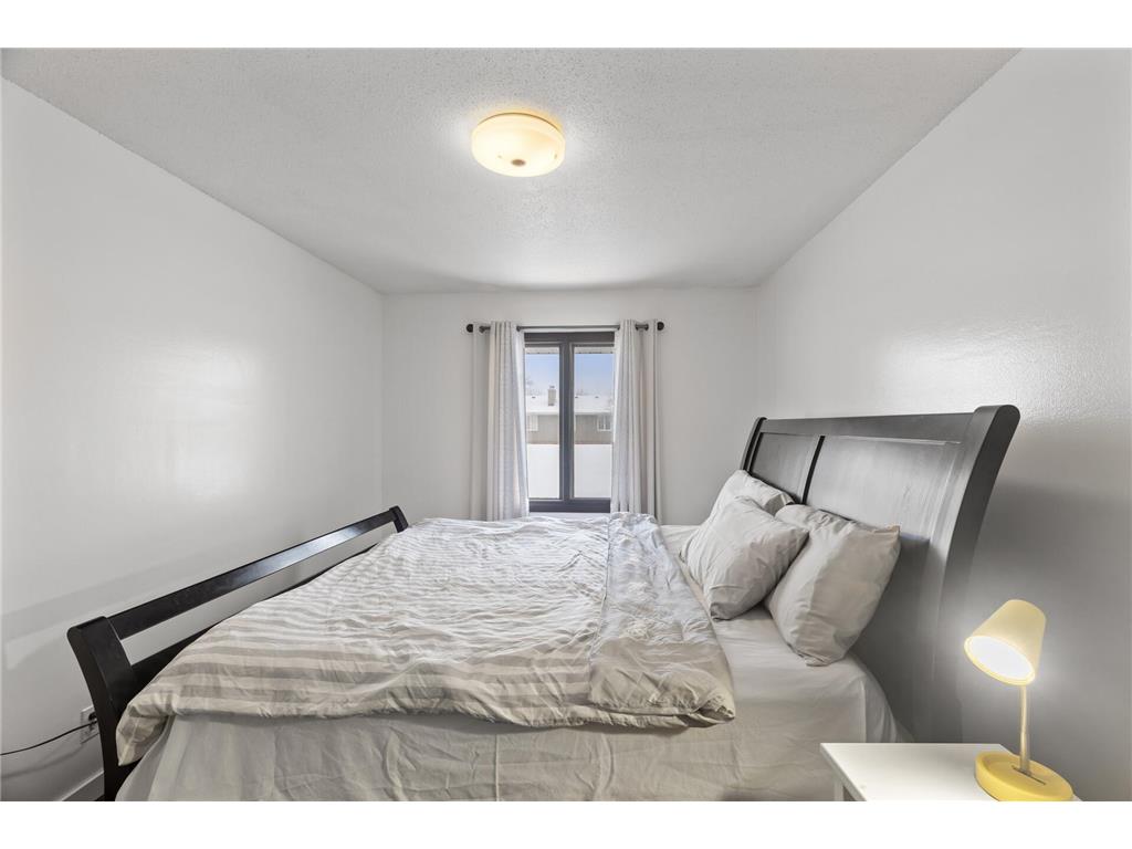 2002 Arkwright Street Maplewood MN 55117 6804597 image12