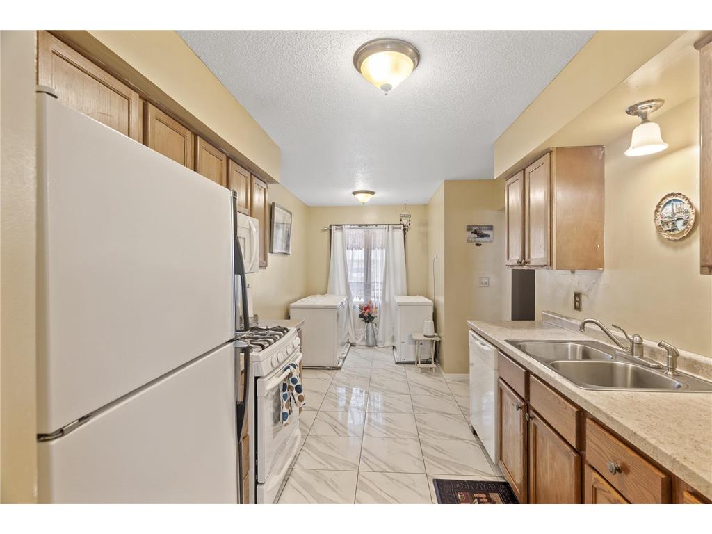 2002 Arkwright Street Maplewood MN 55117 6804597 image5