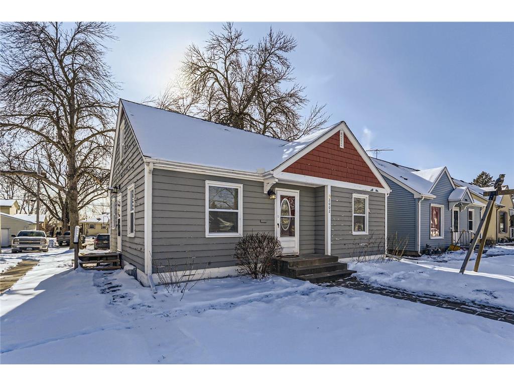 2002 Hawthorne Avenue E Saint Paul MN 55119 6673983 image1