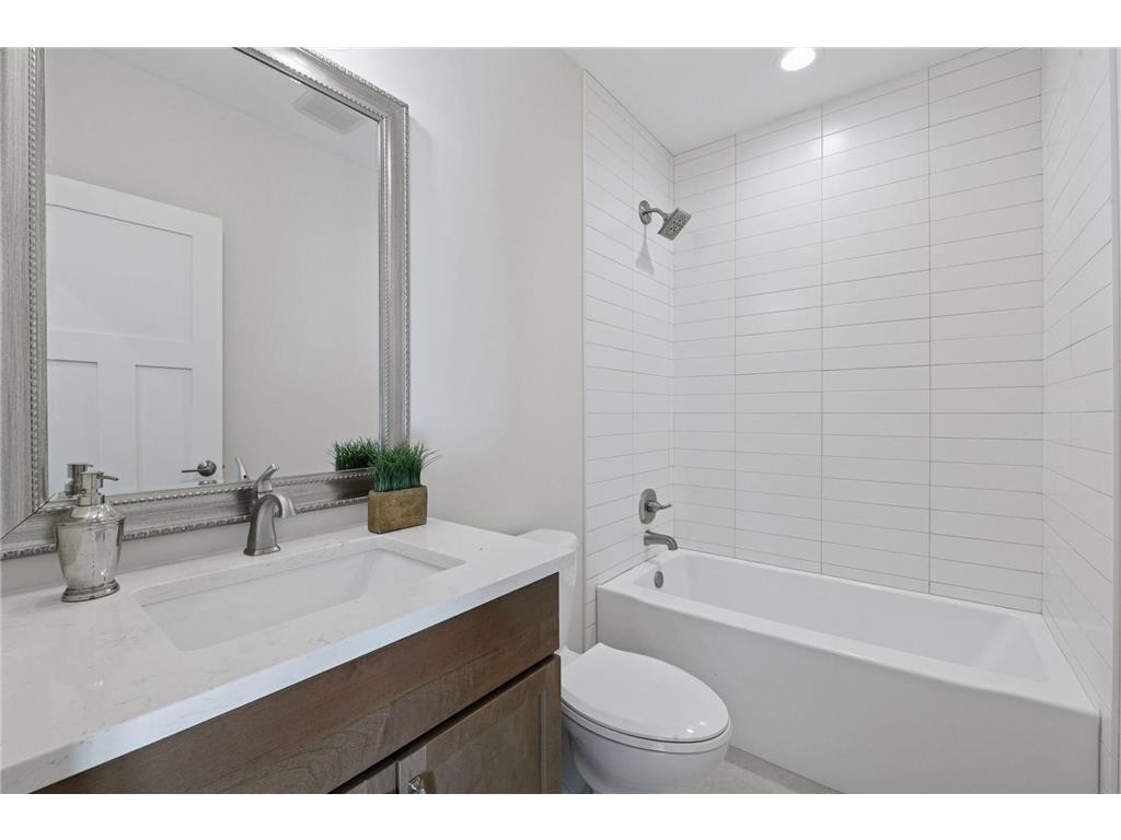 2002 Mulberry Lane Carver MN 55315 7008594 image50