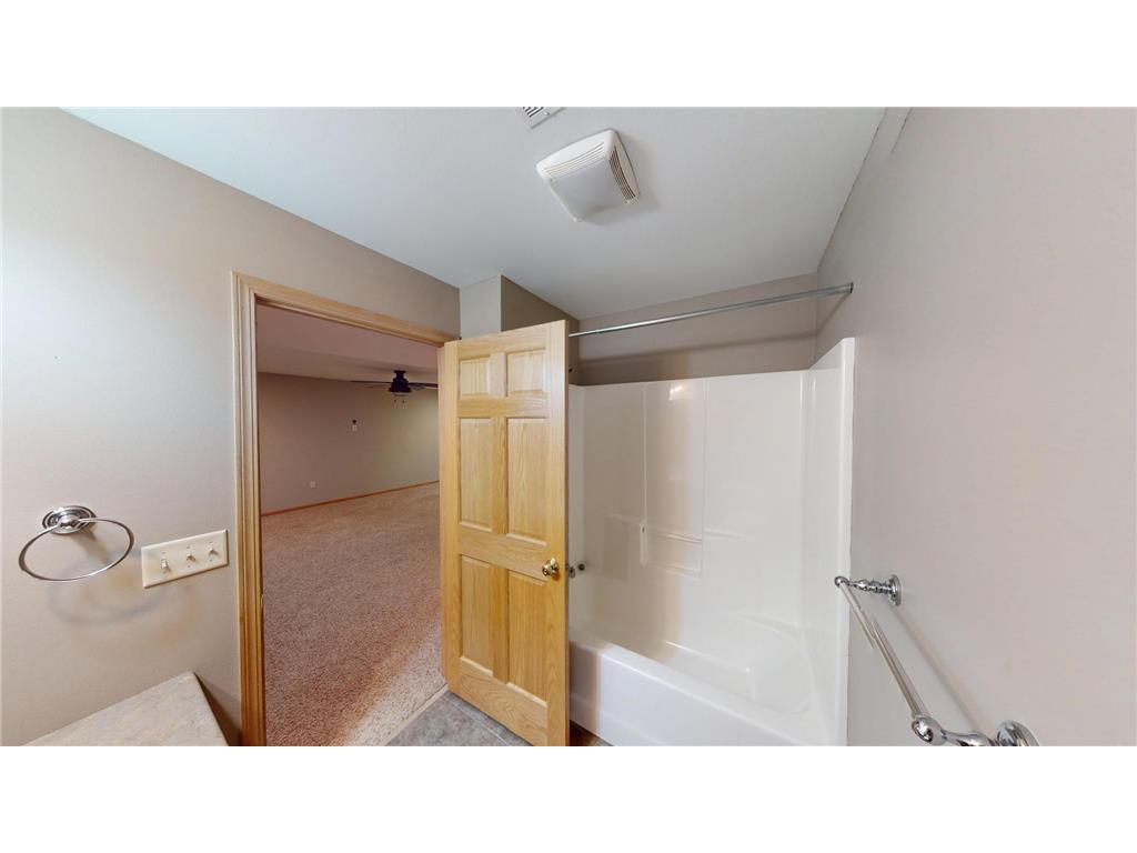 2002 Viking Avenue Holmen WI 54636 7004786 image26