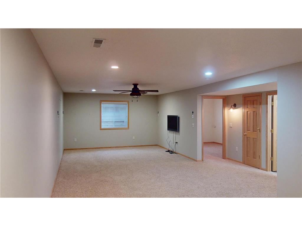2002 Viking Avenue Holmen WI 54636 7004786 image27