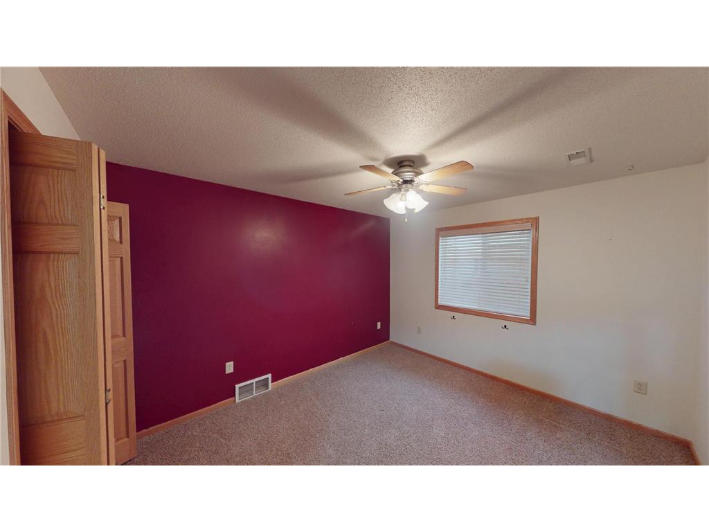 2002 Viking Avenue Holmen WI 54636 7004786 image34