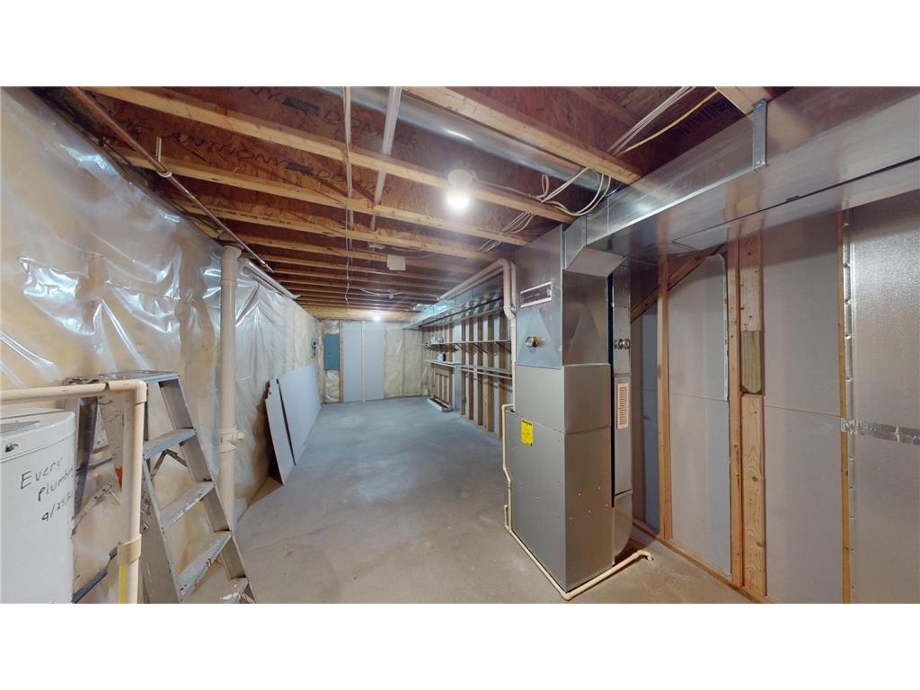 2002 Viking Avenue Holmen WI 54636 7004786 image43