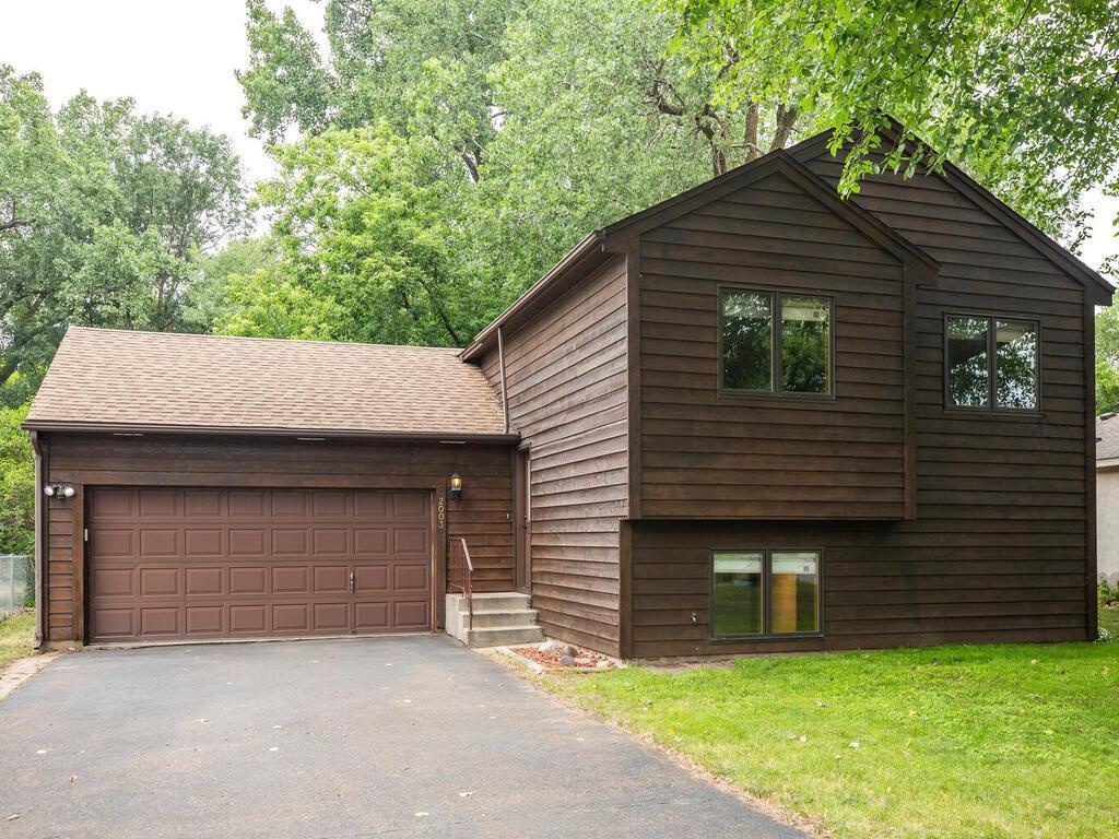 2003 Clarence Street Maplewood MN 55109 6402773 image1