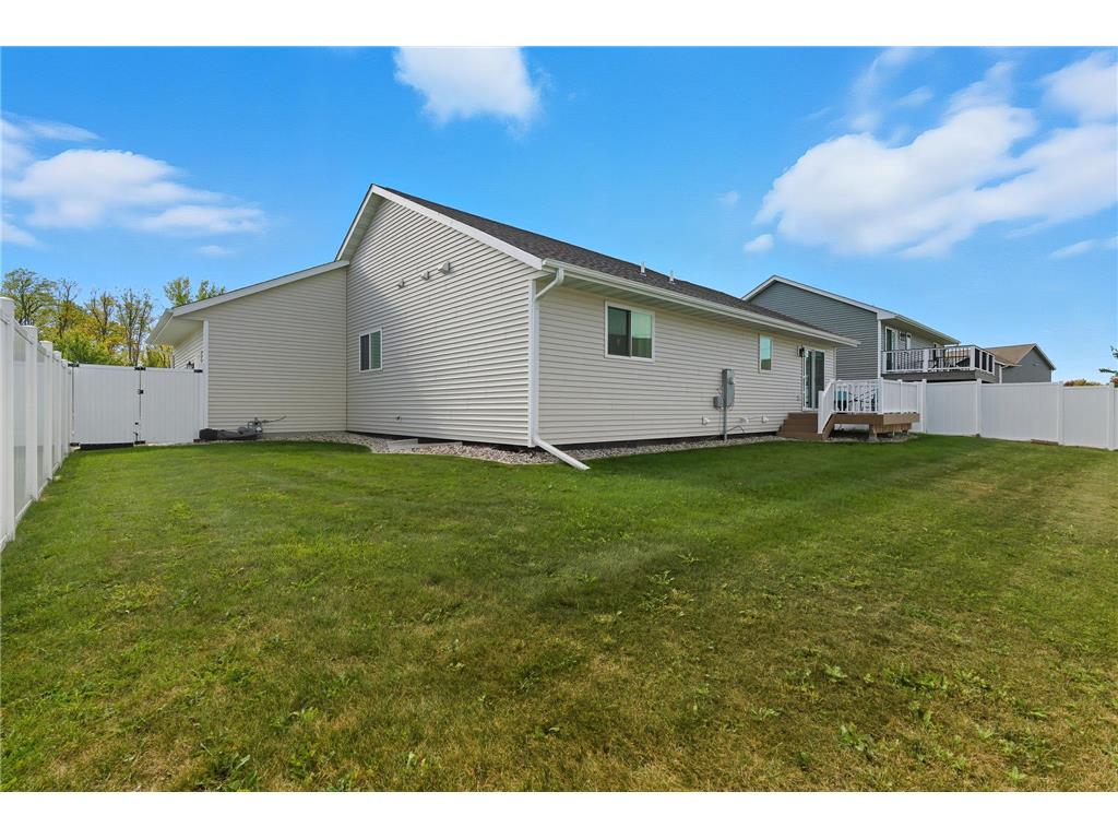 2004 Bluestem Drive Mankato MN 56001 7071338 image20