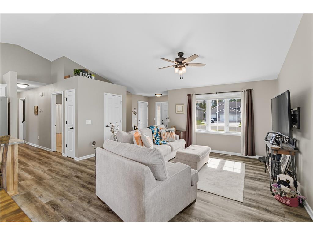 2004 Bluestem Drive Mankato MN 56001 7071338 image3