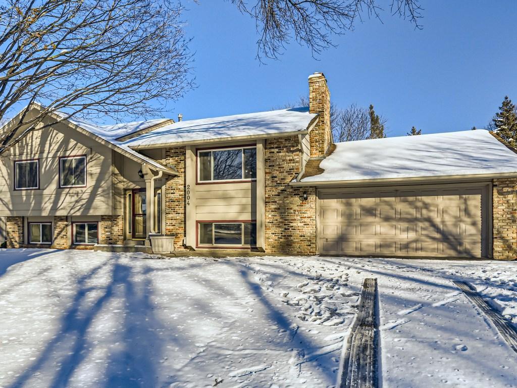 2004 E 123rd Street Burnsville MN 55337 6489875 image1
