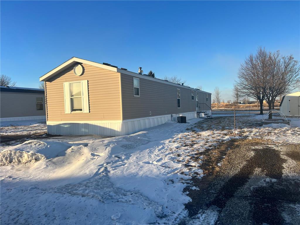 2004 Round Table Road North Mankato MN 56003 7015162 image1