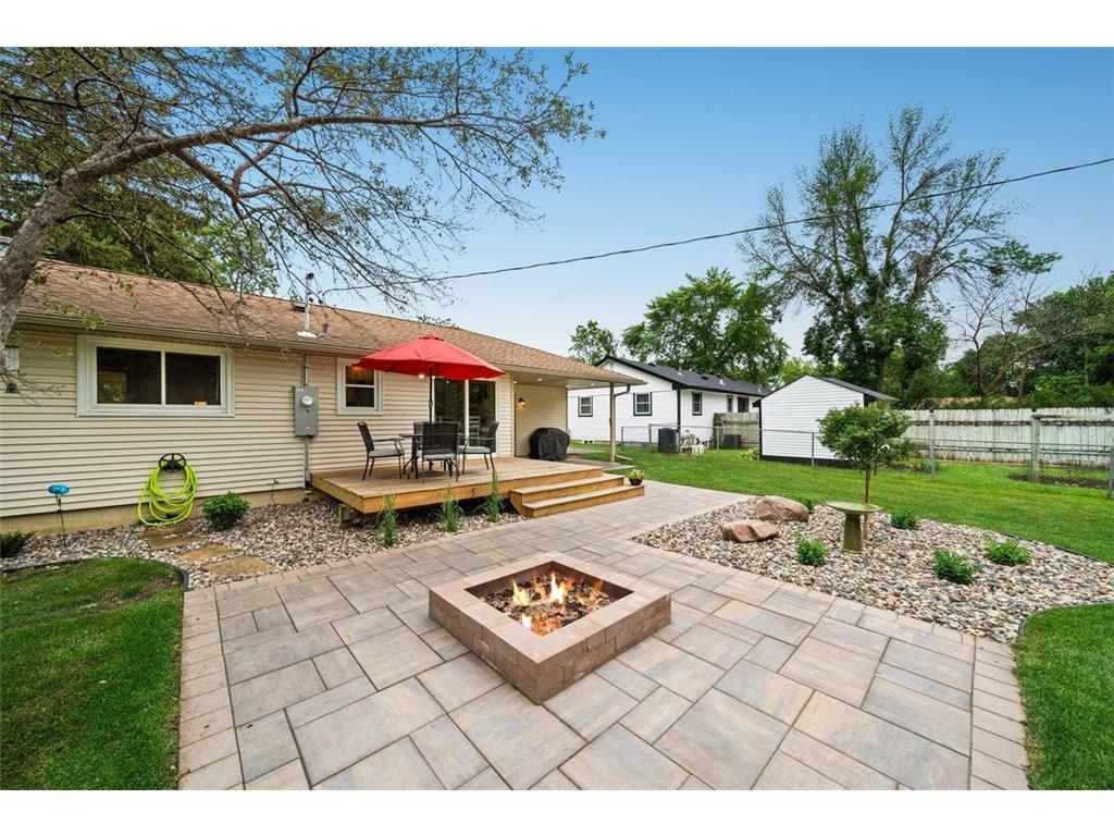 2004 Walnut Street Hastings MN 55033 6586220 image1