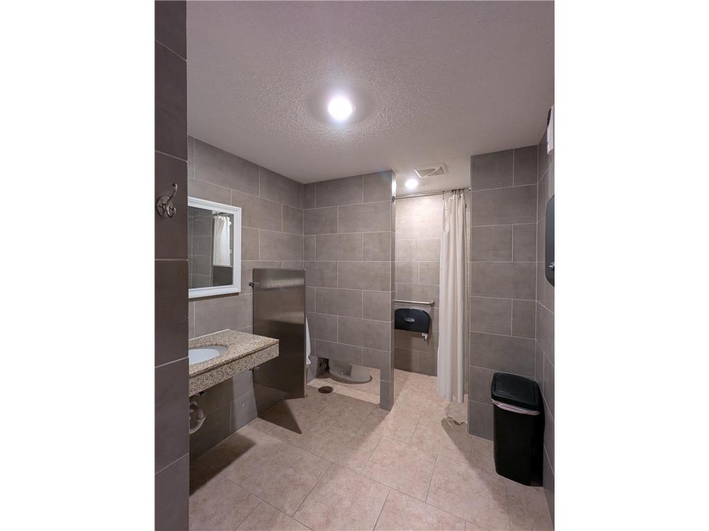 2005 122nd #A14 Burnsville MN 55337 7008910 image31