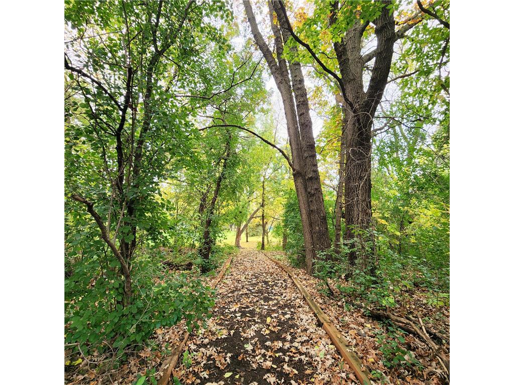 2005 122nd #A14 Burnsville MN 55337 7008910 image45