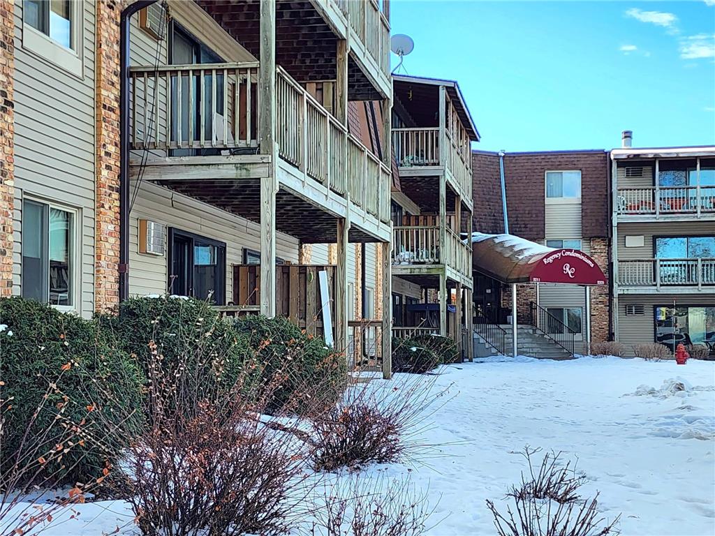 2005 122nd #A14 Burnsville MN 55337 7008910 image5