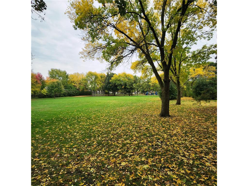 2005 122nd #A14 Burnsville MN 55337 7008910 image52