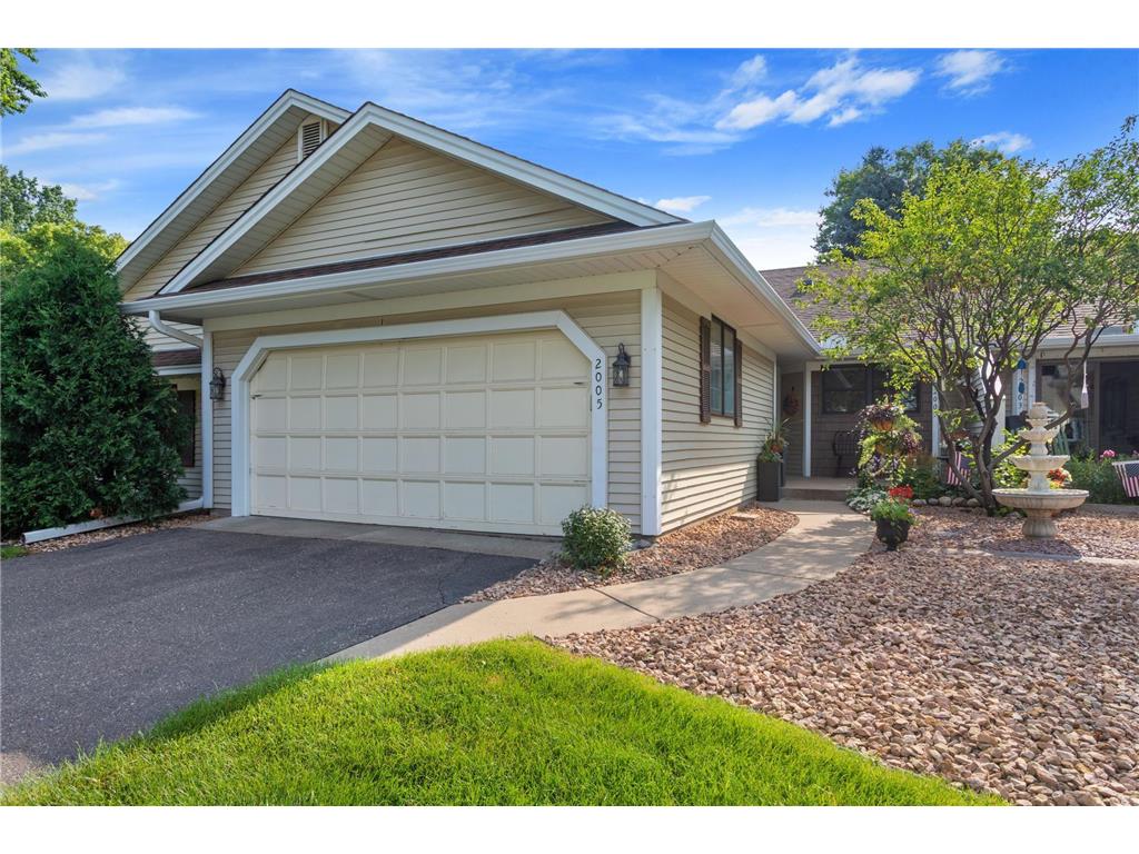 2005 28th Avenue NW #102 New Brighton MN 55112 6770838 image1