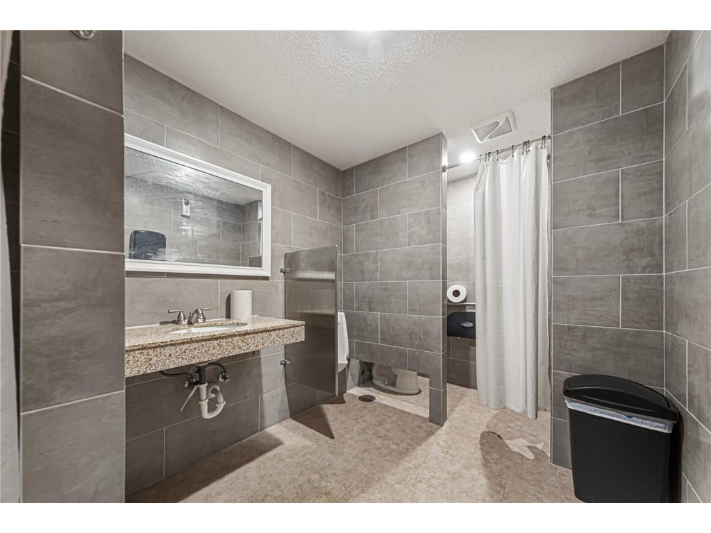 2005 E 122nd Street #A11 Burnsville MN 55337 7073637 image28