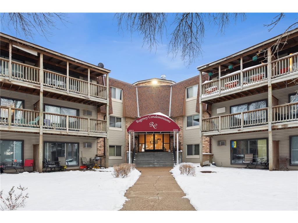 2005 E 122nd Street A15, Burnsville, MN, 55337 MLS 6304736 Edina