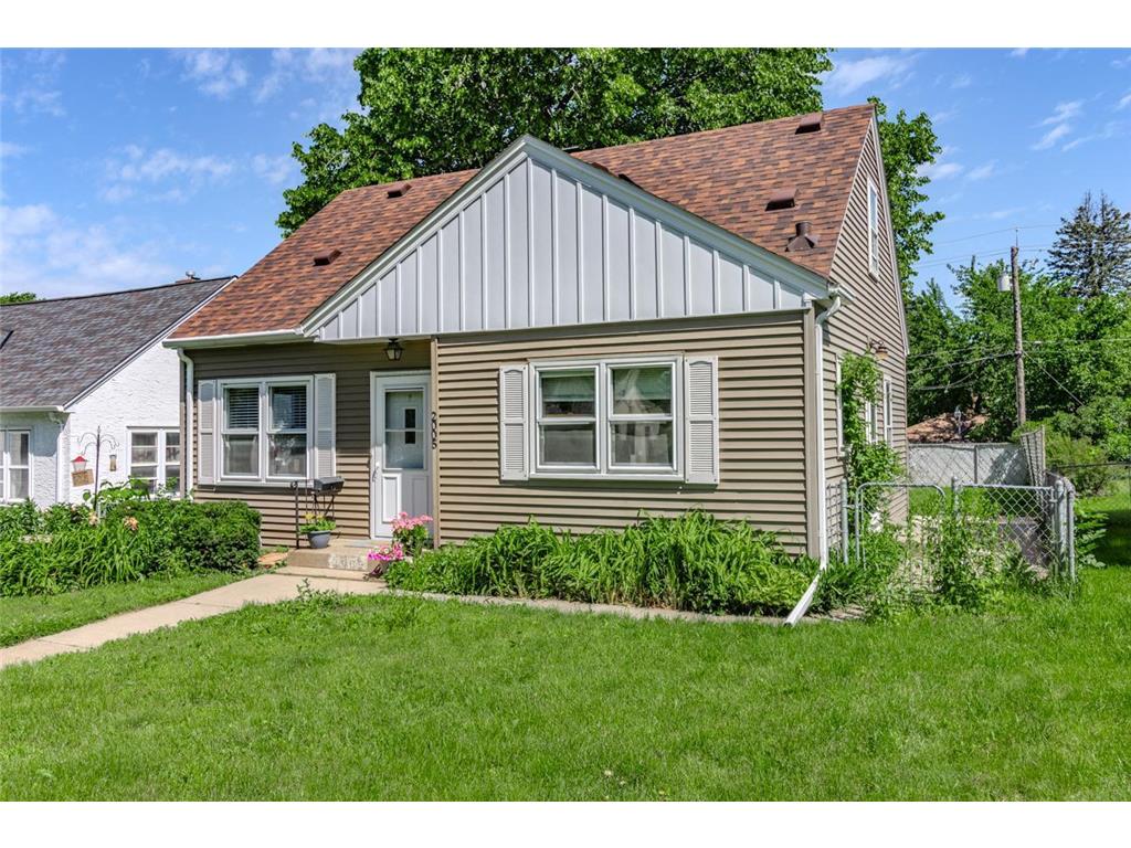 2005 Montana Avenue E Saint Paul MN 55119 6527438 image1