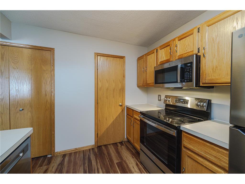 2005 Southcross Drive W #1003 Burnsville MN 55306 7088930 image5