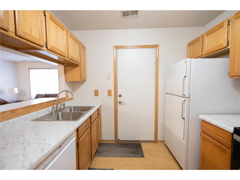 2005 Southcross Drive W #1006 Burnsville MN 55306 7053338 image2