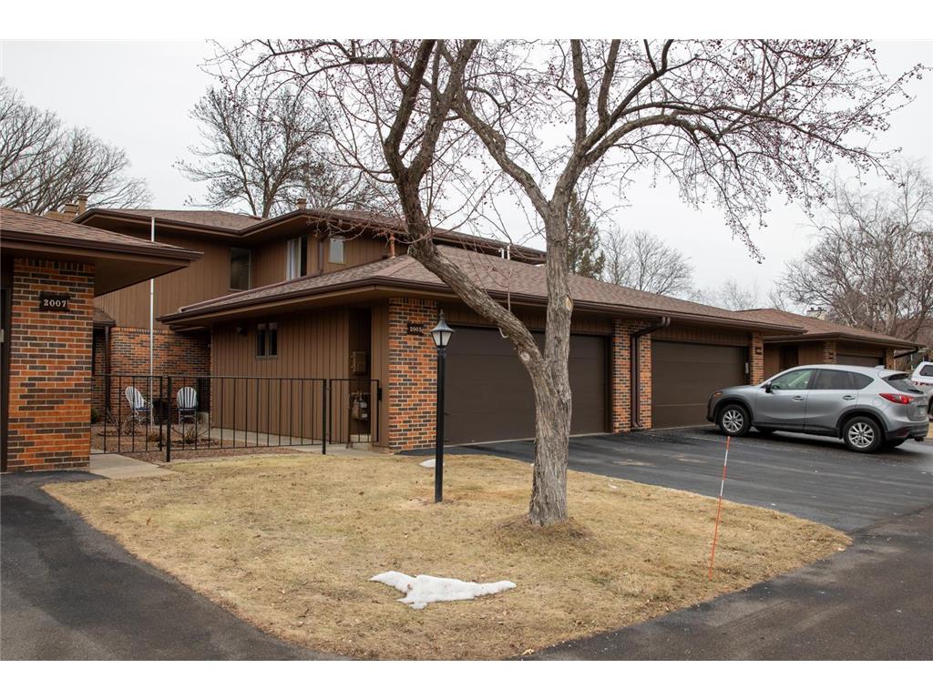 2005 Southfield Court SW Rochester MN 55902 - George Lake 6651703 image1