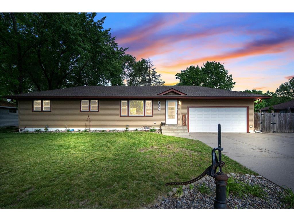 2005 Walnut Street Hastings MN 55033 6539160 image1