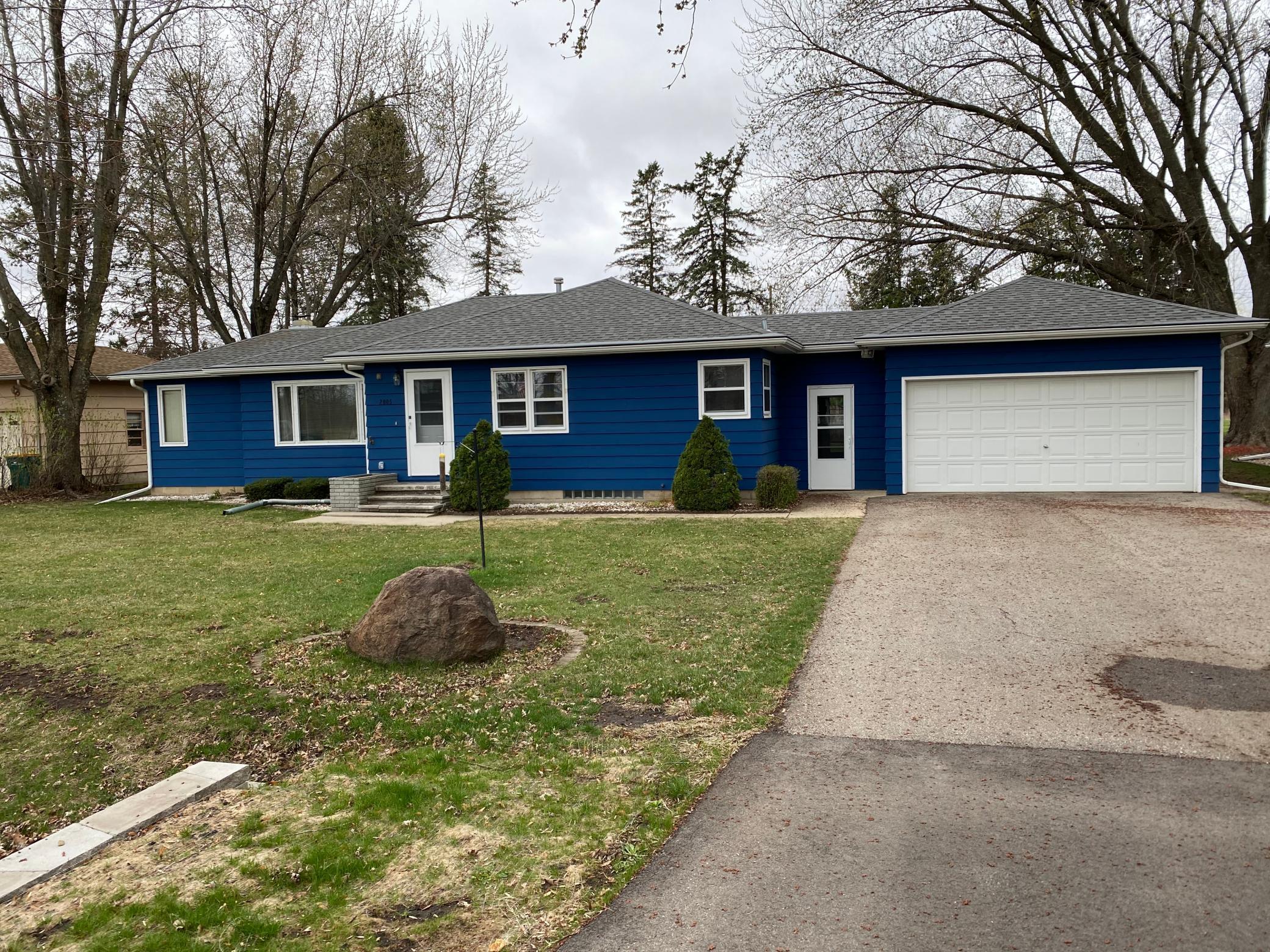 2005 West Trail, Albert Lea, MN, 56007 MLS 7071250 Edina Realty