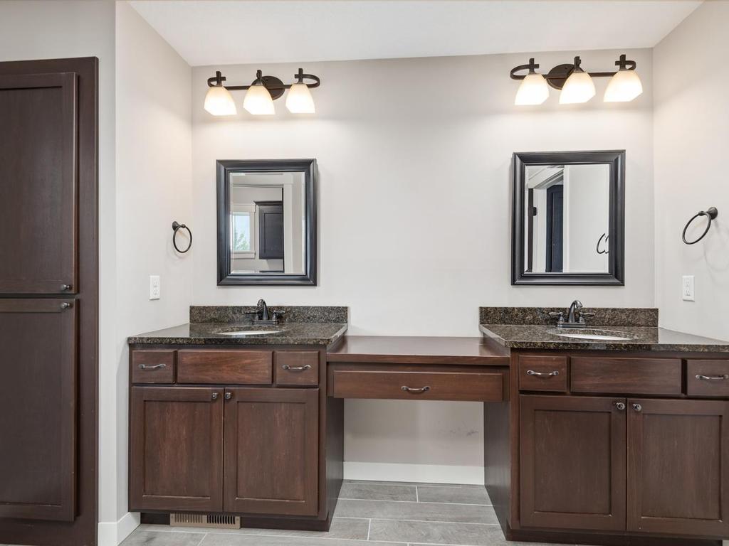 20055 Harness Avenue Lakeville MN 55044 7084431 image26