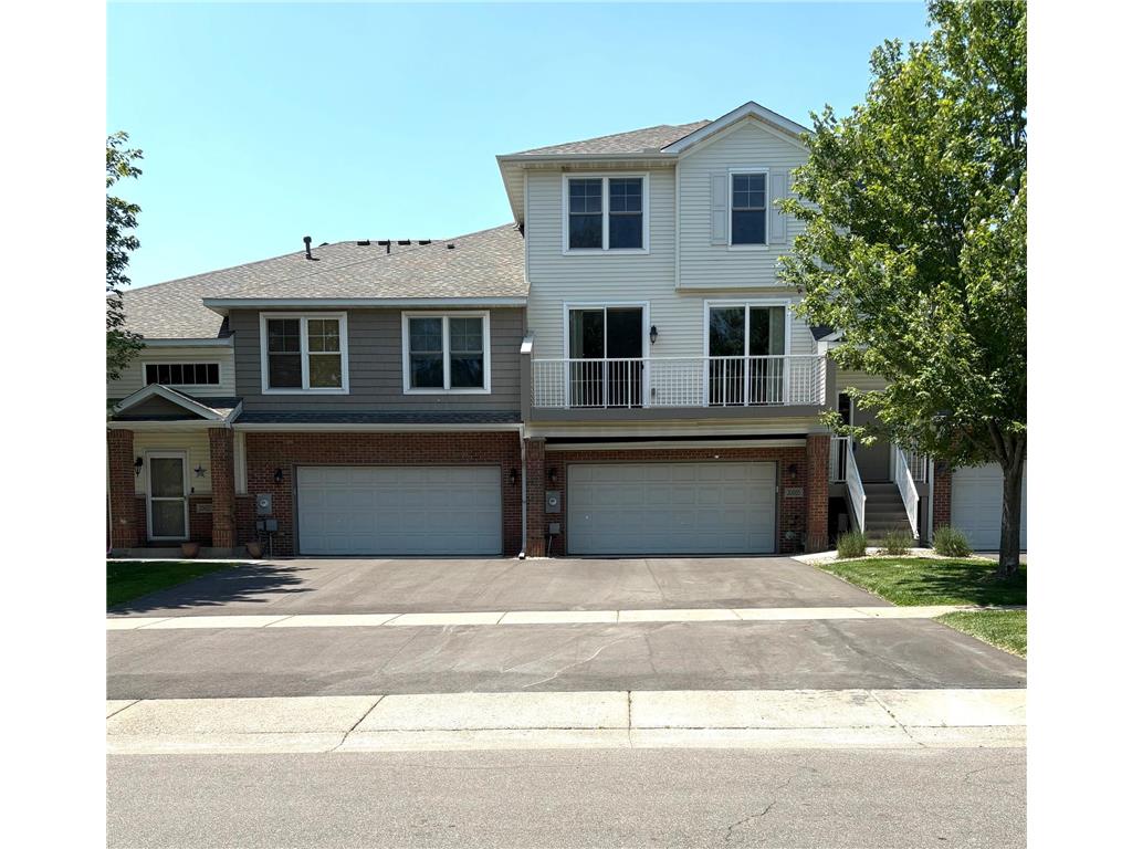 20055 Highview Avenue, Lakeville, MN, 55044 | MLS: 6752559 | Edina Realty