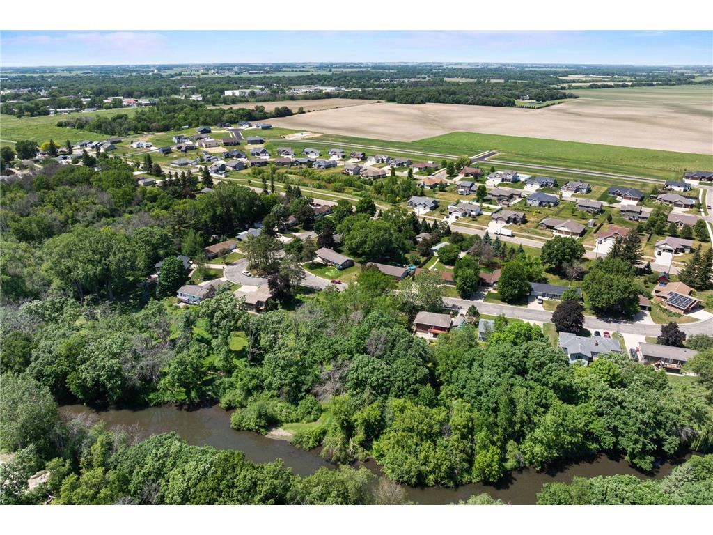 2006 11th Avenue NE Austin MN 55912 - Dobbins Creek 7087514 image15