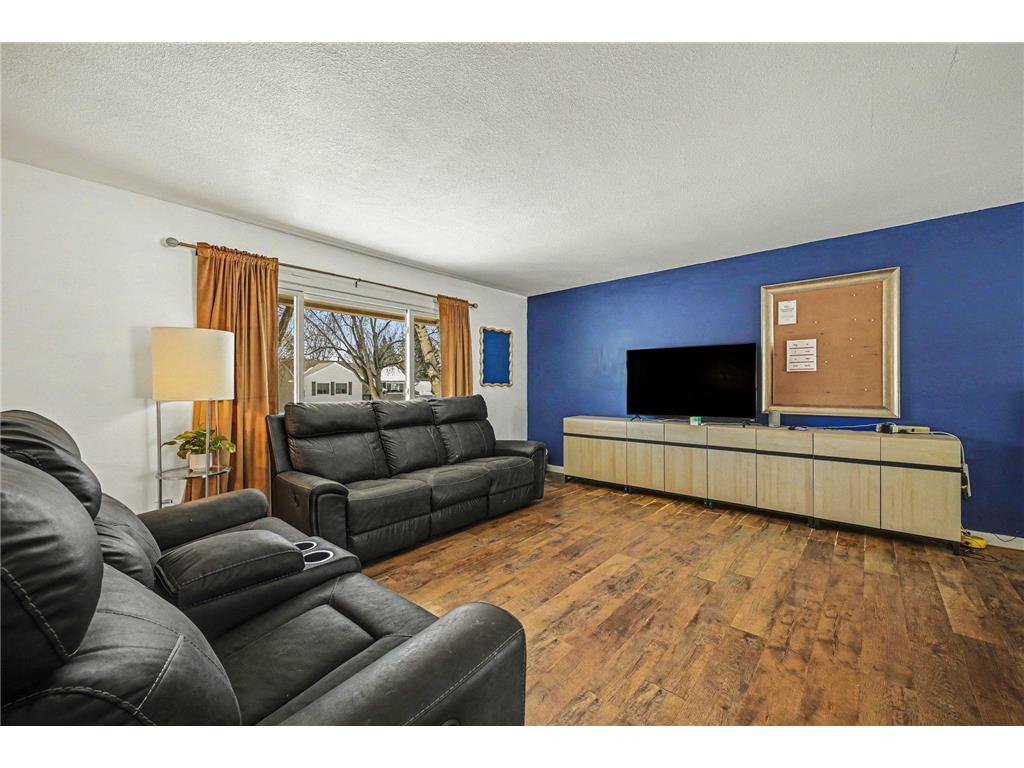 2006 E 115th Street Burnsville MN 55337 7039919 image3