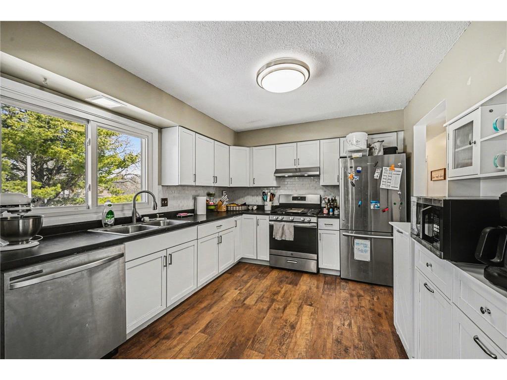 2006 E 115th Street Burnsville MN 55337 7039919 image9