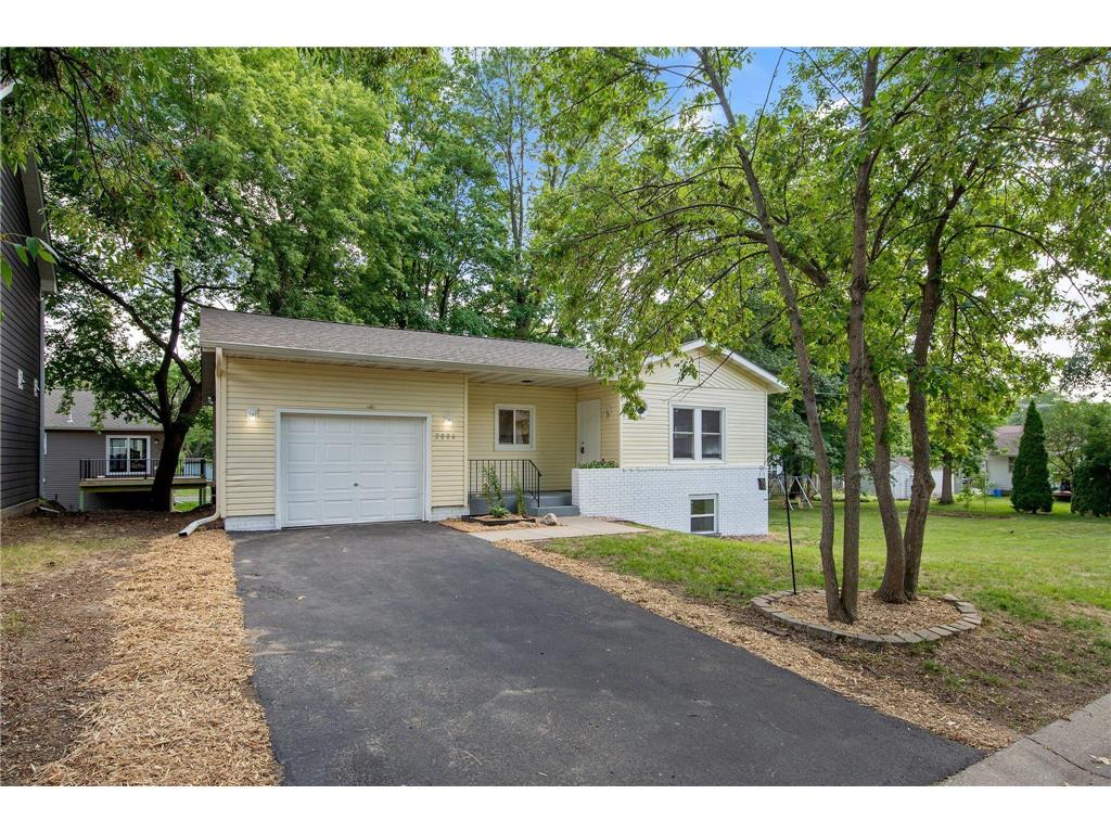 2006 Goldfinch Drive, Buffalo, MN, 55313 | MLS: 6232618 | Edina Realty