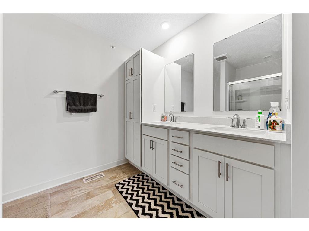 2006 Tyrone Drive Shakopee MN 55379 6803390 image20