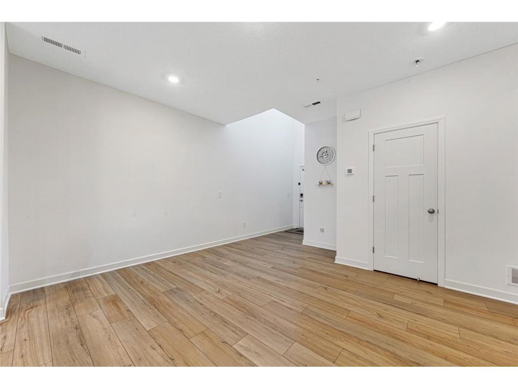 2006 Tyrone Drive Shakopee MN 55379 6803390 image6