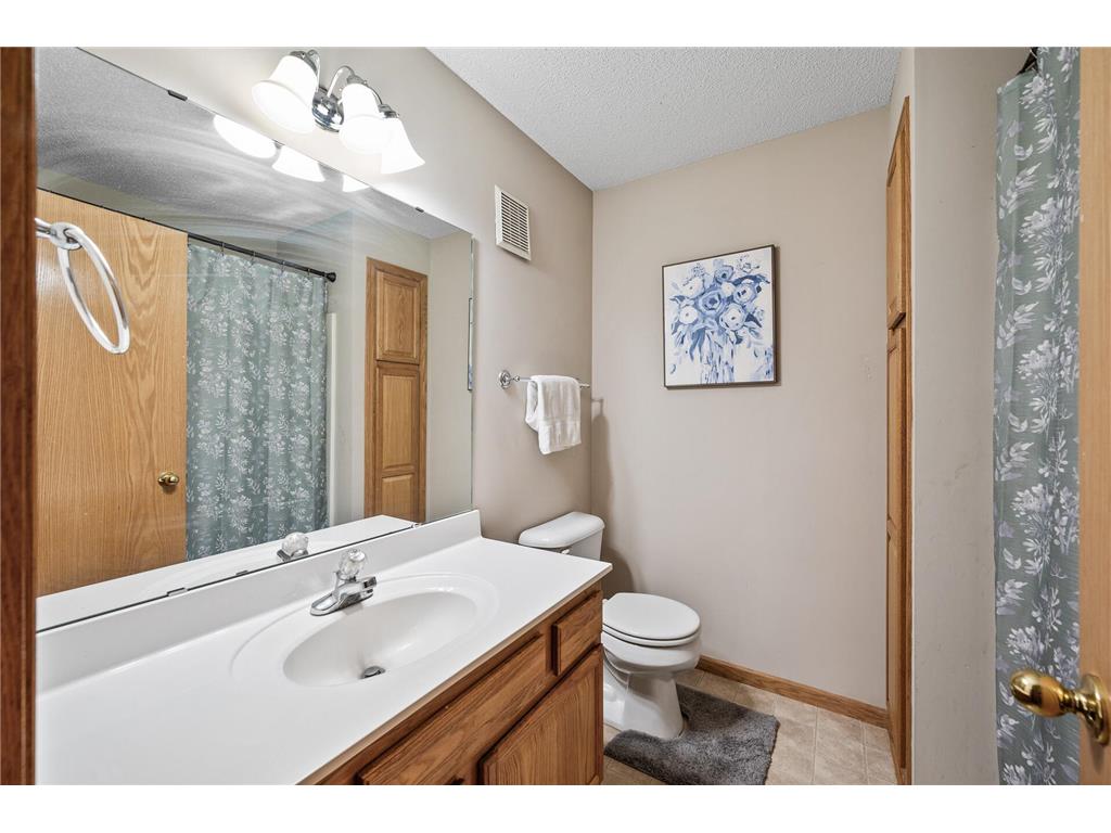 20060 Heritage Drive Lakeville MN 55044 6824696 image14