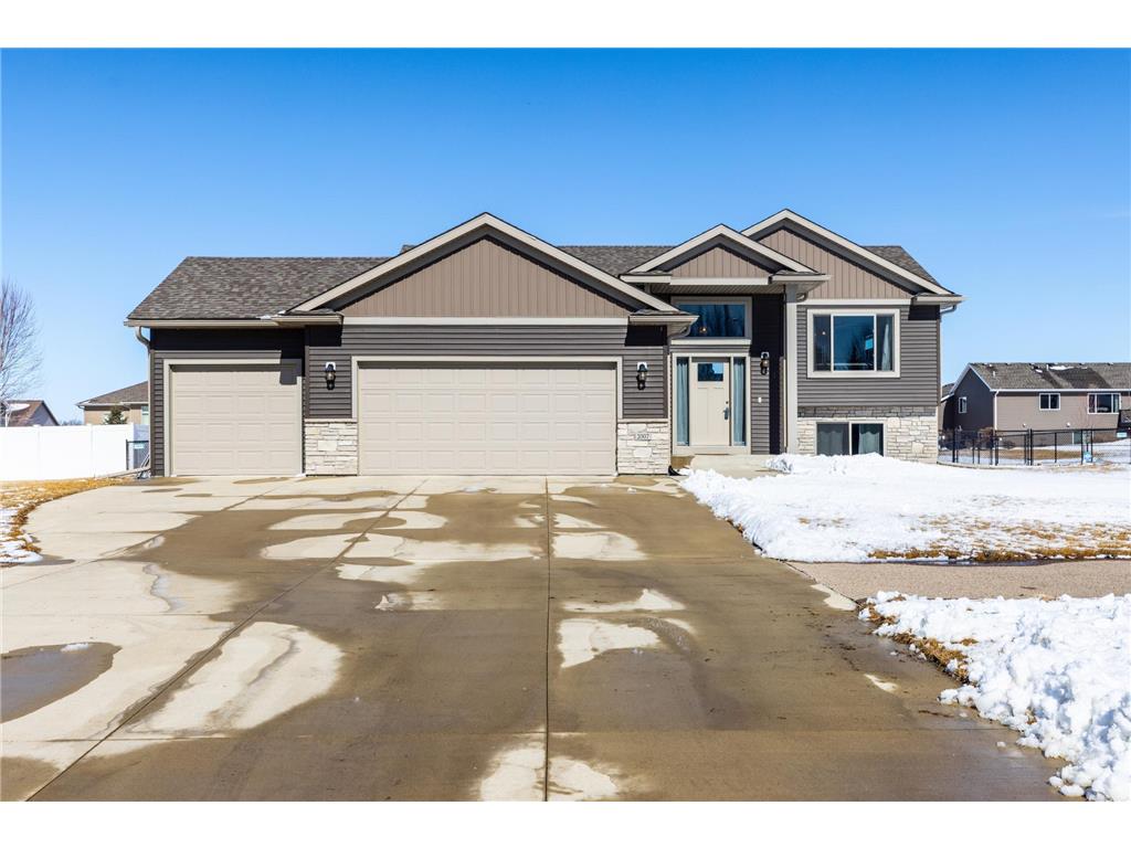 2007 12th Avenue NE Austin MN 55912 6680711 image1