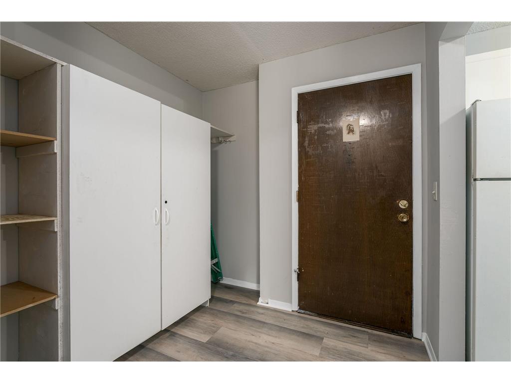 2007 E 122nd Street #B15 Burnsville MN 55337 7040571 image10