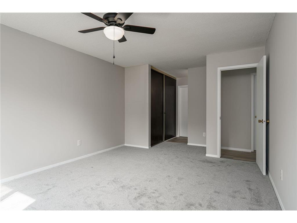 2007 E 122nd Street #B15 Burnsville MN 55337 7040571 image12