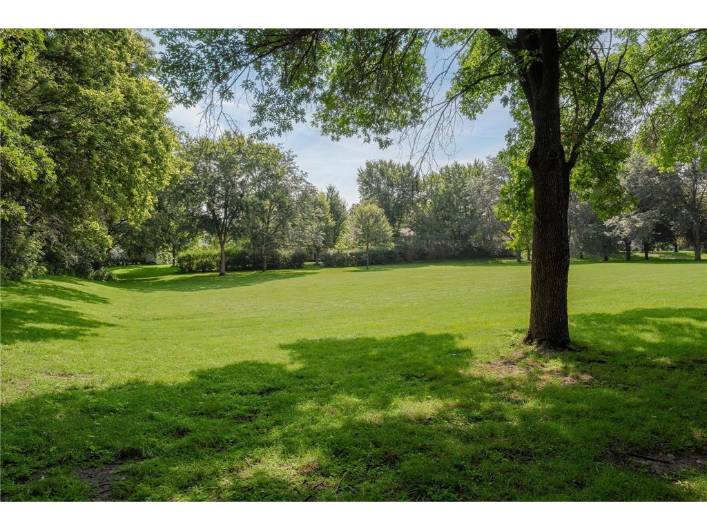 2007 E 122nd Street #B15 Burnsville MN 55337 7040571 image29