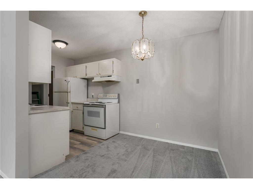 2007 E 122nd Street #B15 Burnsville MN 55337 7040571 image8