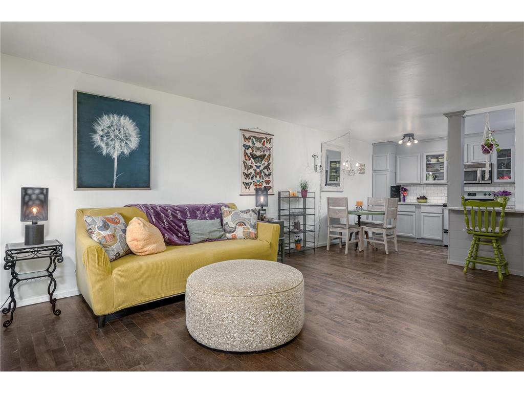 2007 E 122nd Street #B4 Burnsville MN 55337 6504403 image1