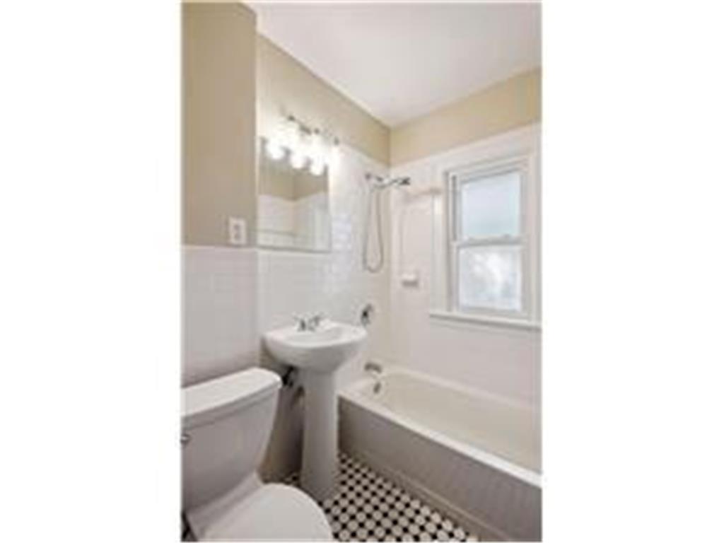 2008-2010 Saint Clair Avenue Saint Paul MN 55105 7032617 image8