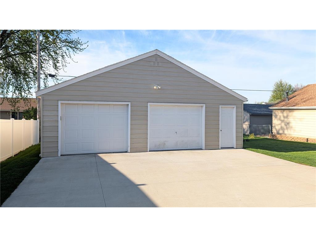2008 2nd Avenue SE Austin MN 55912 7065659 image25