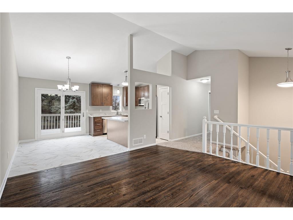 2008 Black Hills Drive Burnsville MN 55337 6495782 image1