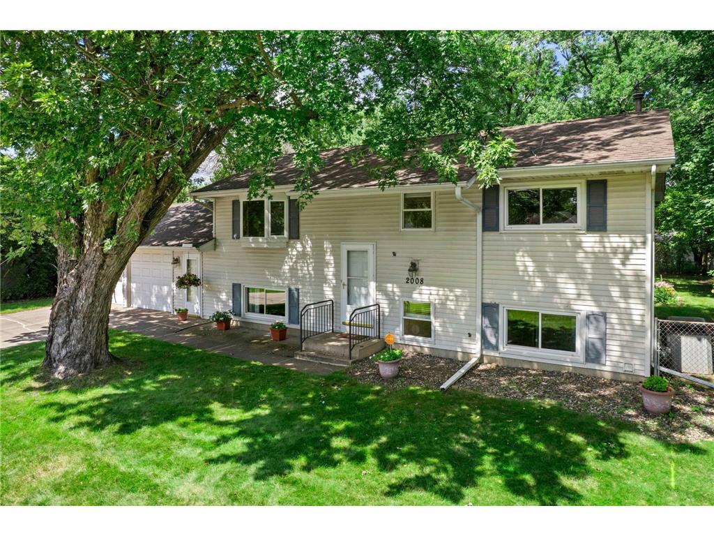 2008 Brookdale Drive Brooklyn Park MN 55444 6737182 image1